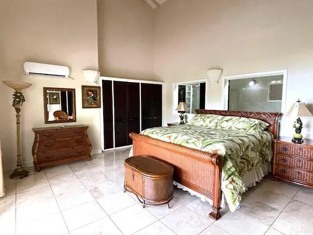 Beautiful 5-Bedroom Villa Ashiana In Marigot Bay Villa